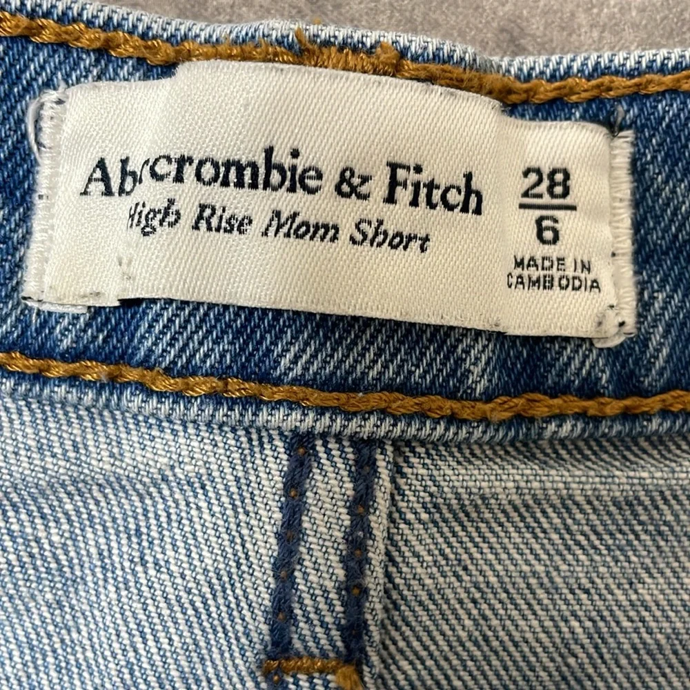 Abercrombie & Fitch High Rise Mom Shorts size 28 - Picture 6 of 10